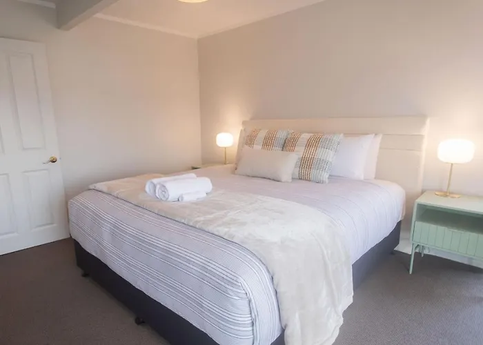 Willow Lakehouse * Rotorua